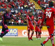 Jonatan Álvez dedica su gol anotado ante El Nacional a su familia. Foto: API