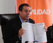 Rueda de prensa de Fausto Miranda, secretario de Movilidad. Foto: Alfredo Lagla / ÚN