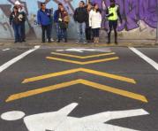 El nuevo cruce peatonal de La Comuna, al norte de Quito, funcionará entre 6 y 9 meses