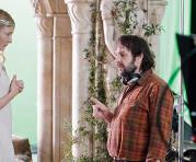 Peter Jackson (der.) junto a Cate Blanchett en el rodaje de la película 'El Hobbit, un viaje inesperado'. Foto: IMDB